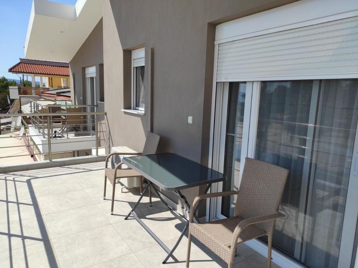 Blue Beach Apartments Ofrinion Exterior photo