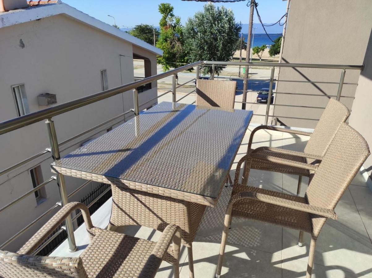 Blue Beach Apartments Ofrinion Exterior photo
